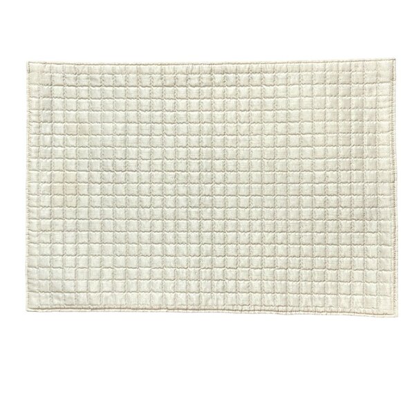 4 Cream Quilted Dining Table Placemats Elegant Waffle Decor 12.5" X 18.5" - Picture 5 of 8